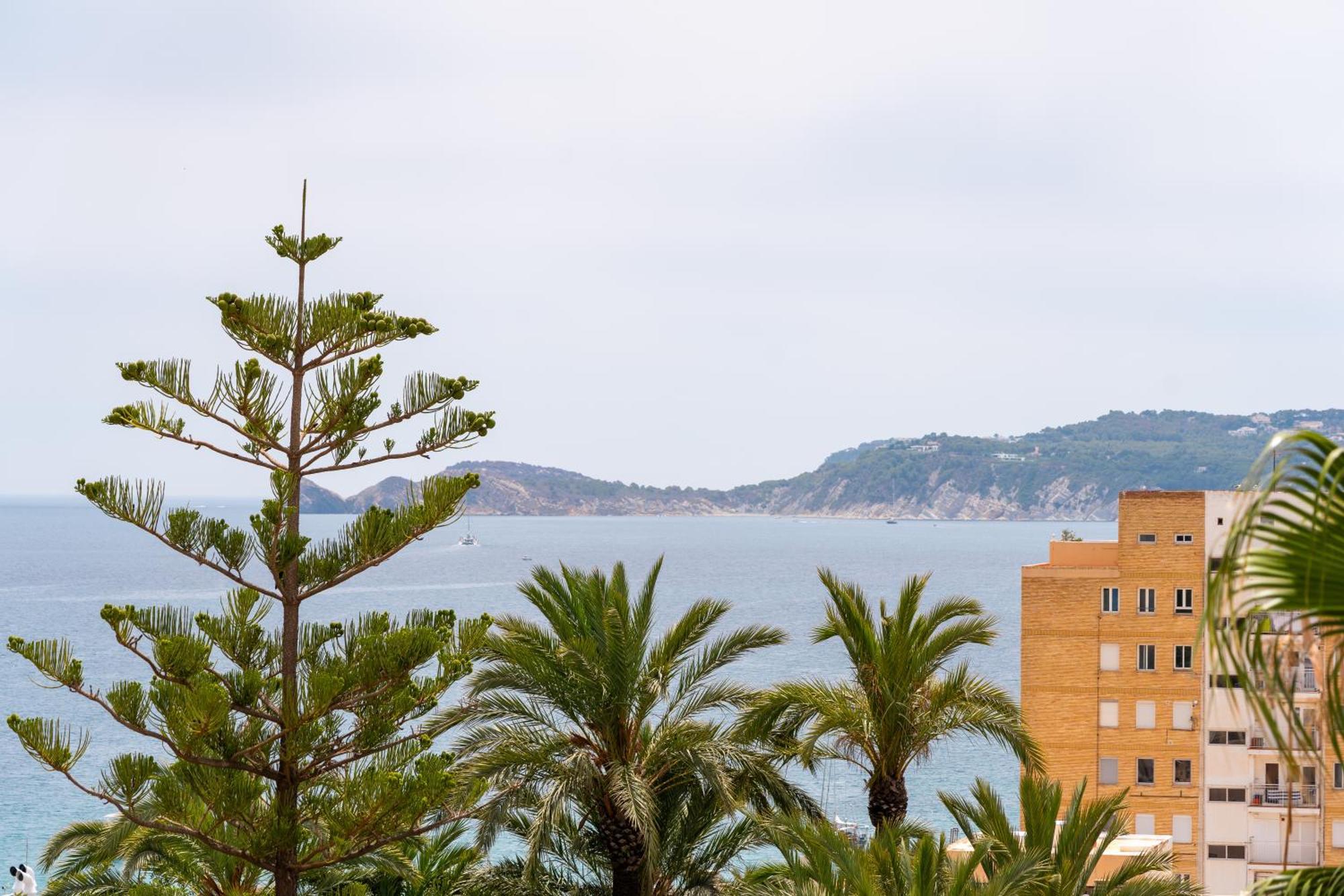 Вилла Javea Port Townhouse With Amazing Sea Views & Communal Pool Экстерьер фото